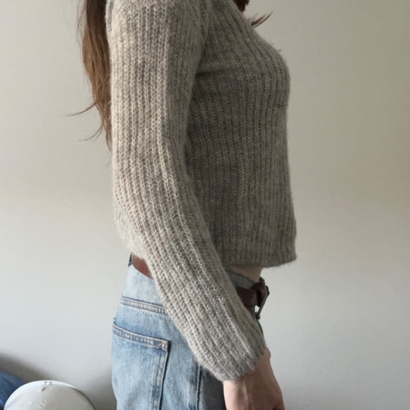 Club Monaco - Cropped Ribbed Knit Sweater: Women's Size XS Alpaca-Nylon Blend - Picture 2 of 7